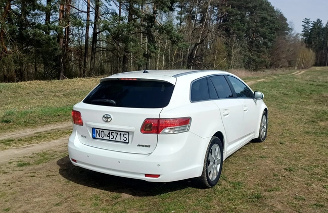 Toyota Avensis cena 25900 przebieg: 226000, rok produkcji 2011 z Olsztyn małe 56